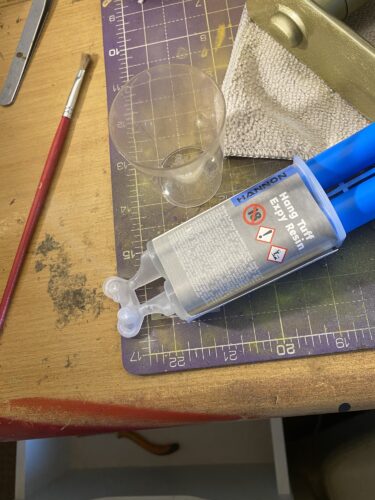 Epoxy Resin to bind the handle and the blade parts.